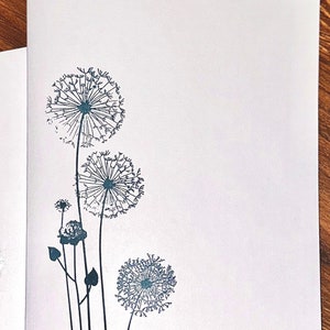 Cartão de nota em branco simples 4x6/cartão de felicitações em branco com envelope - (8) dentes-de-leão e outras flores