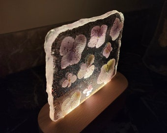 Floral lamp, Lamp with hydrangea made with epoxy resin, a unique lamp for your room to make it special. Epoxy resin lamp, design element