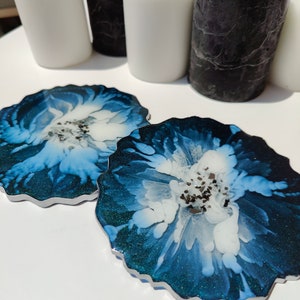Resin coasters,perfect for your home, and amazing as a gift! Set of 2!