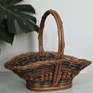 Vintage Woven Basket with Handle & Wood Beads – Multicolor Boho Decor