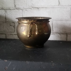 Vintage Brass Planter Pot with Twisted Rope Detail – 1990s