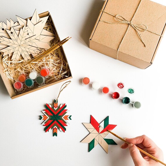 Paint & Create Christmas Ornaments Kit Paint & Create Christmas Ornaments Kit