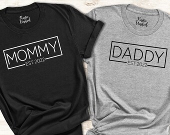 matching pregnancy announcement shirts
