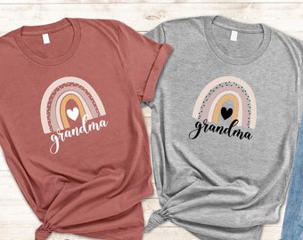 bespokemonogramco Gigi Shirt with Cute Rainbow Print Grandma Rainbow T Shirt Gift Idea for New Nana Baby Shower Mothers Day Vintage Shirt Mimi Granny Shirt