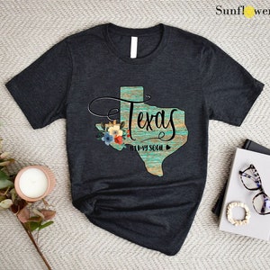 a t - shirt with the word texas on it