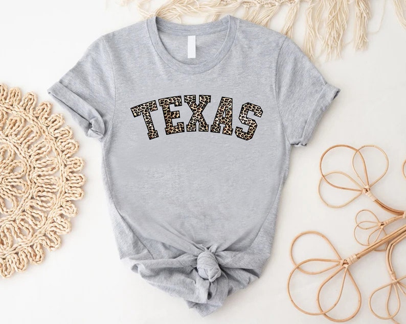 Leopard Texas Shirt,Texas Fan Shirt,Texas Girl Shirt, Gift For Texan,Texas Tshirt,Texas Girls Trip Shirt,Texas Lover Shirt,Family Trip Shirt bild 3