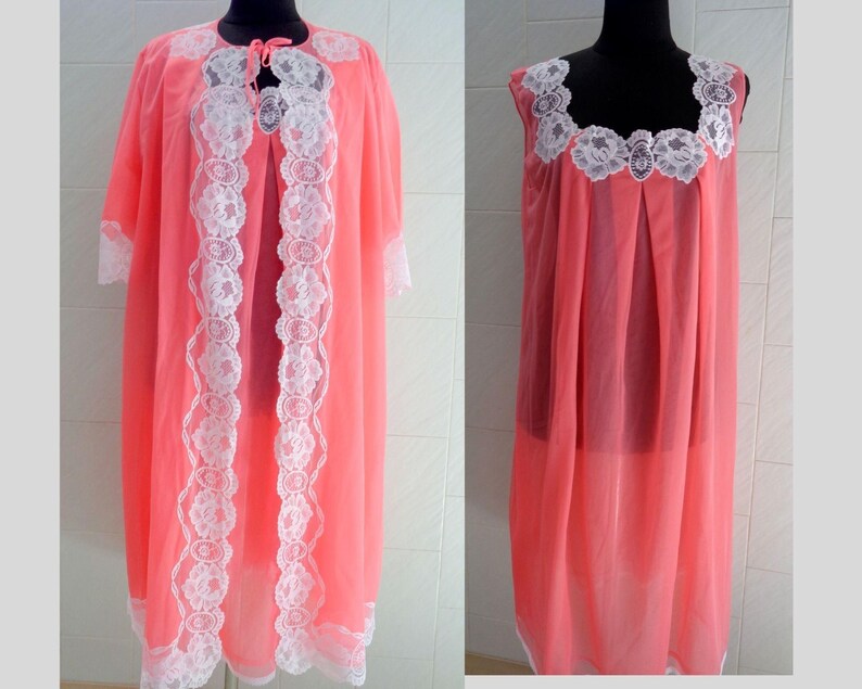 Vintage Italian Coral Bridal Peignoir Set – Sheer Lace Robe and Nightgown – Honeymoon Morning Lingerie – Size M image 3