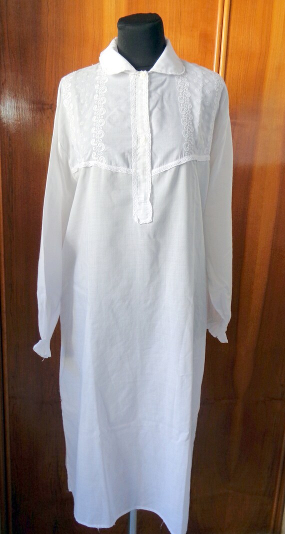 Vintage Italy marked Dacron white cotton long emb… - image 4