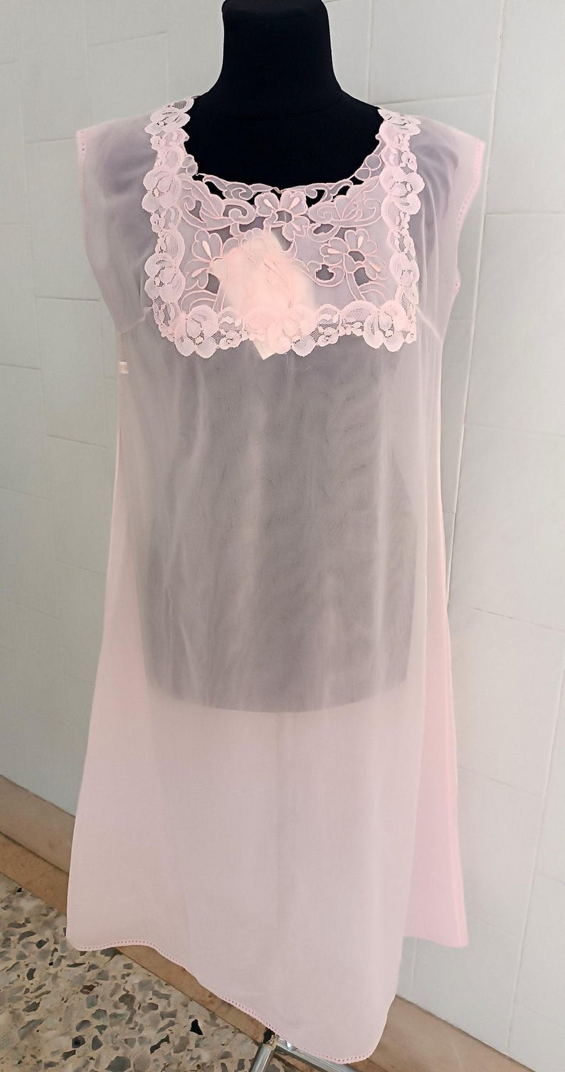 Vintage Italian Pink Bridal Peignoir Set – Sheer Lace Robe and Nightgown – Honeymoon Morning Lingerie – Size M (46) image 4