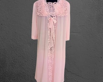 Vintage Italian Pink Bridal Peignoir Set – Sheer Lace Robe and Nightgown – Honeymoon Morning Lingerie – Size M (46)