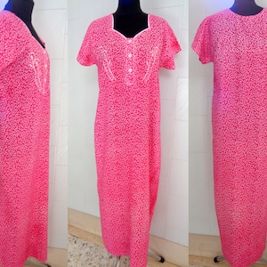 Vintage Italy marked Princess long Nightgown in cotton fabric pink white colors floral pattern with short button closure, short sleeves