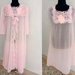 Vintage Italian Pink Bridal Peignoir Set – Sheer Lace Robe and Nightgown – Honeymoon Morning Lingerie – Size M (46) image 2