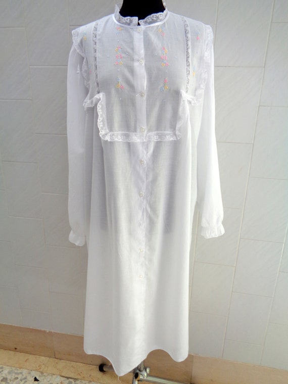 Vintage Italy marked Karel white cotton long embr… - image 3