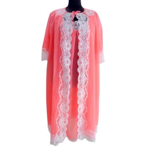Vintage Italian Coral Bridal Peignoir Set – Sheer Lace Robe and Nightgown – Honeymoon Morning Lingerie – Size M image 2