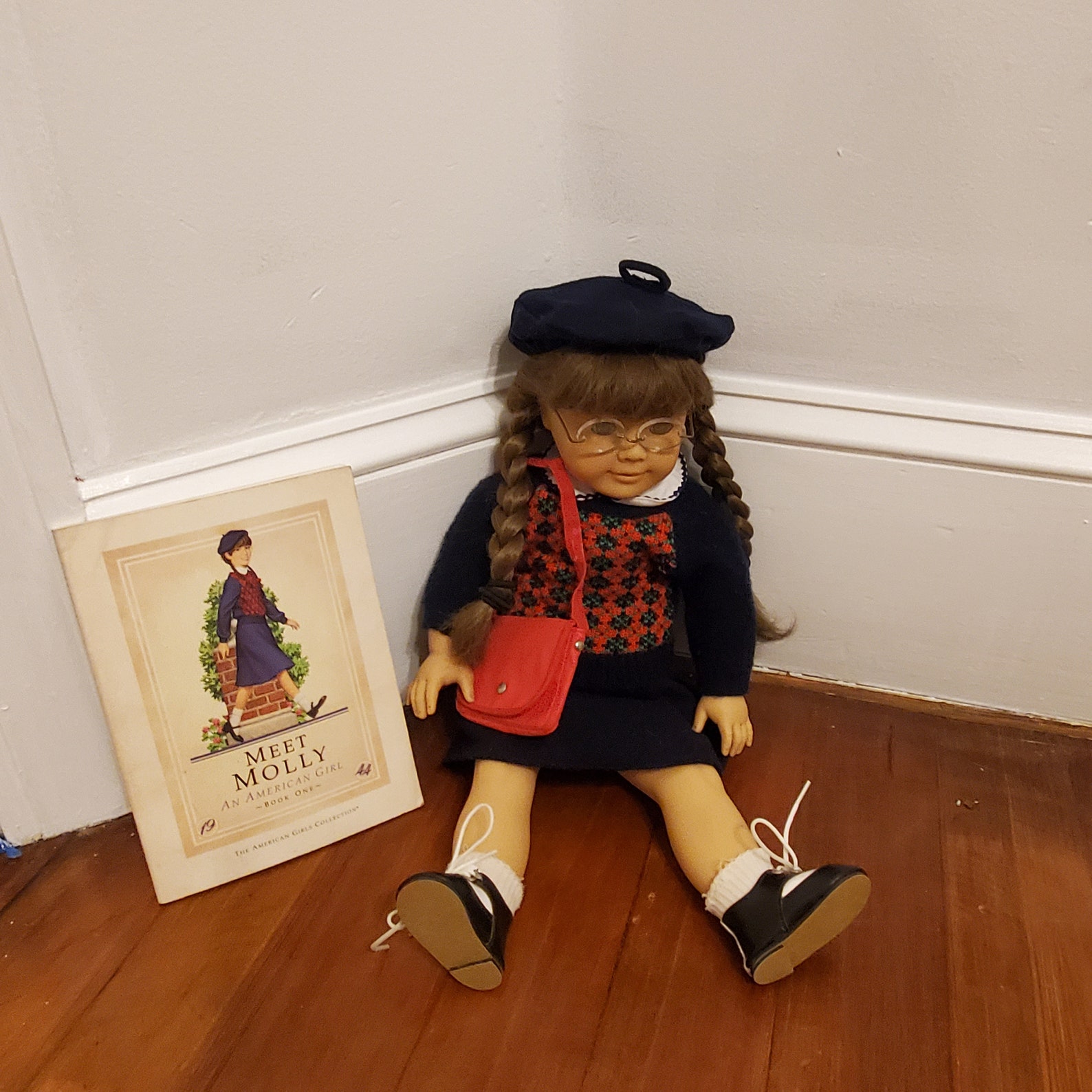 Original Pleasant Company American Girl Doll Molly Mcintire Original