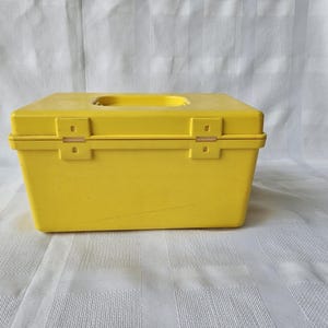 Vintage Yellow Plastic Box With Handle ~ Wil-hold Plastic Box ~ Yellow ...