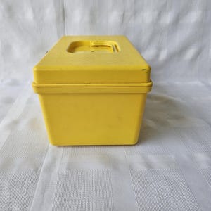 Vintage Yellow Plastic Box With Handle ~ Wil-hold Plastic Box ~ Yellow ...
