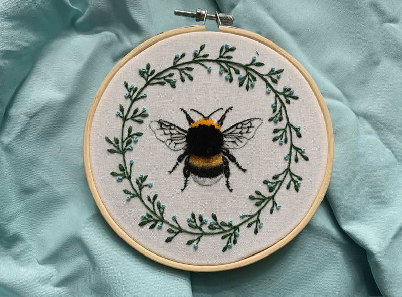 Fuzzy Bee Hand Embroidery Needle Painting, Thread Painting, Instant Download Step by Step PDF Pattern, Suitable for Beginners image 1