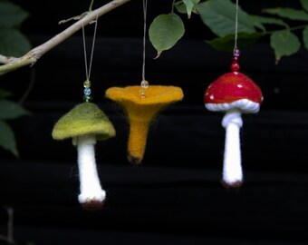 Needle felted mushroom ornament set - Christmas tree felt decorations - Toadstool wool mushroom - Needle felted Christmas decorations