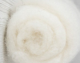 Carded merino and corriedale wool batt 100 gr (3.5 oz) - Core wool for felting and stuffing dolls - Corriedale wool roving for spinning