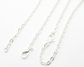 A Pack of 10 x 45cm (17.7") Silver Plated Medium Trace Chains. 3mm Wide