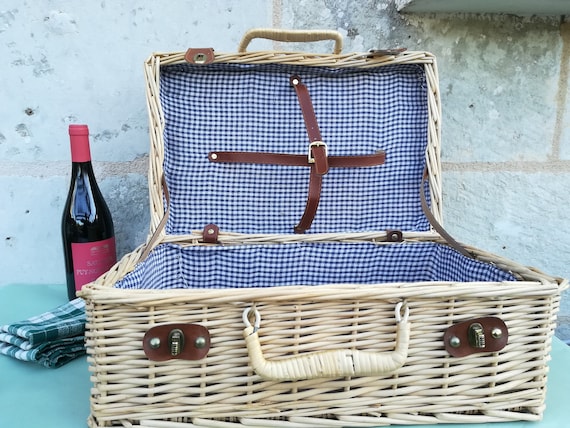 WICKER PICNIC BASKET, wicker picnic basket from th