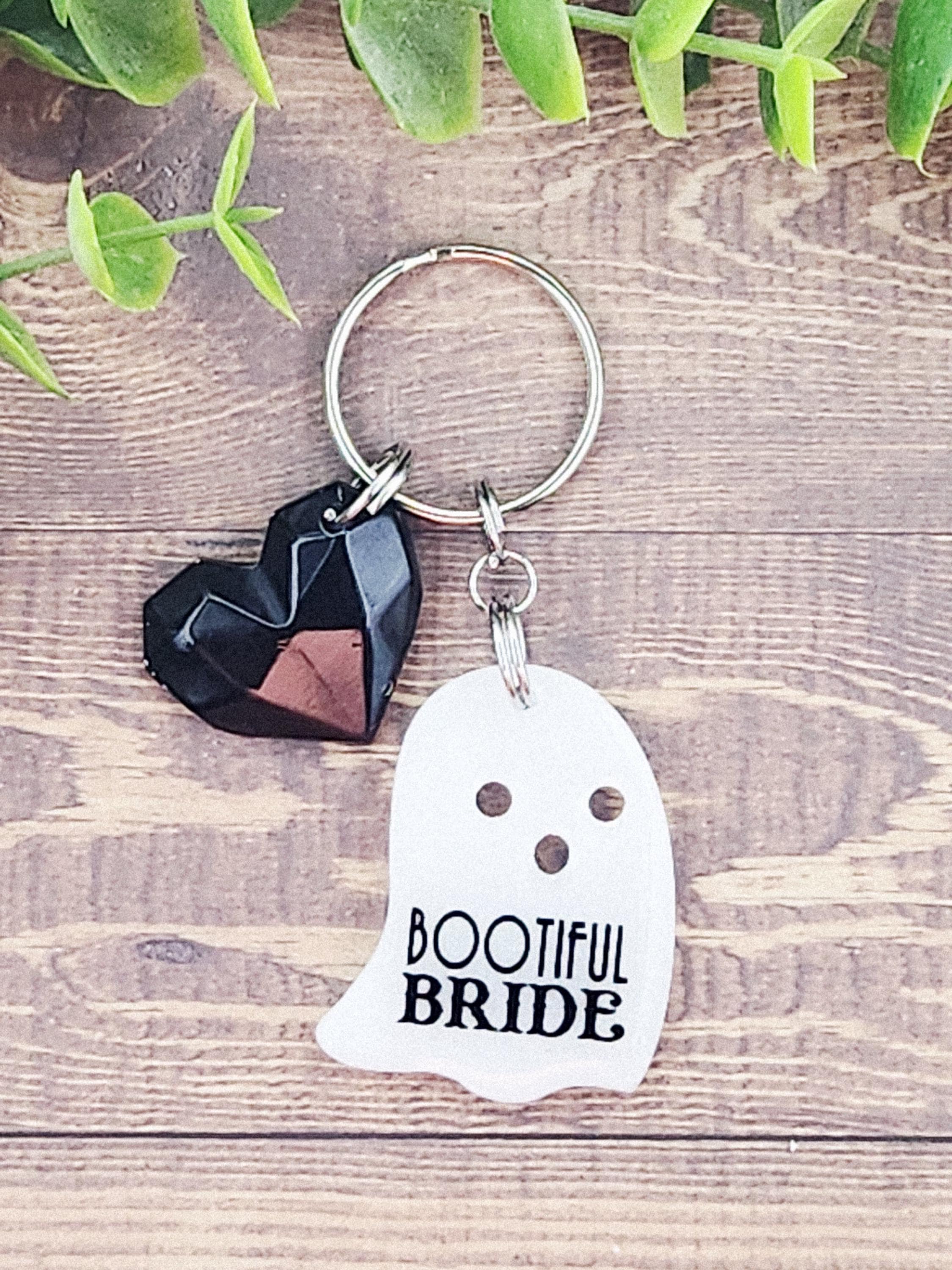 Personalized Ghost Keychain, Goth Spooky Bridesmaid Gift, Alternative ...