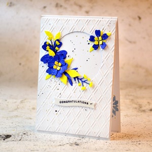 Cartão de felicitações com envelope grosso, Cartão de felicitações em camadas 3D pré-fabricado, Cartão de felicitações com flores em branco, Parabéns, Tema ucraniano