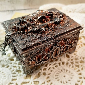 Petite boîte à bijoux mystérieuse, boîte à bibelots mythique, boîte de fée des dents techniques mixtes, cercueil miniature effrayant, décoration d'art mystique pour des bonbons ou un sort