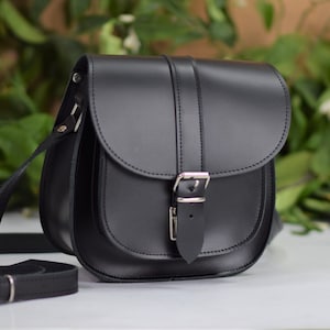 Sac à bandoulière en cuir, sac pour femme en cuir, sac à bandoulière en cuir, sacoche de selle en cuir, cadeau pour elle, sac en cuir noir pour femme, sac à bandoulière en cuir