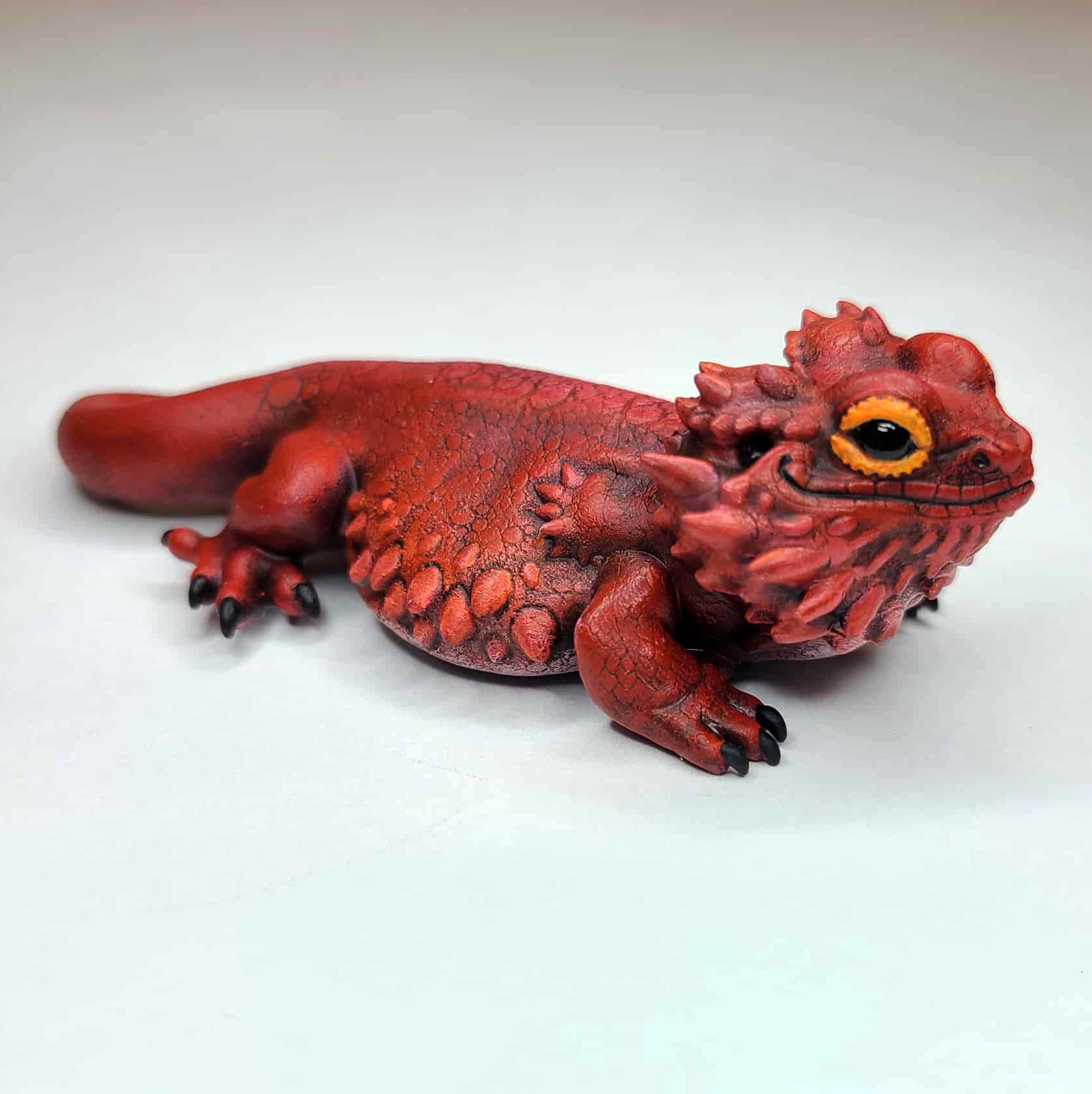 赤いヒゲトカゲの友達フィギュア - 手描き樹脂製爬虫類ヒゲトカゲ 