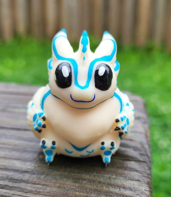 Avali Borb - Hand Painted Resin Alien Space Bird - Etsy