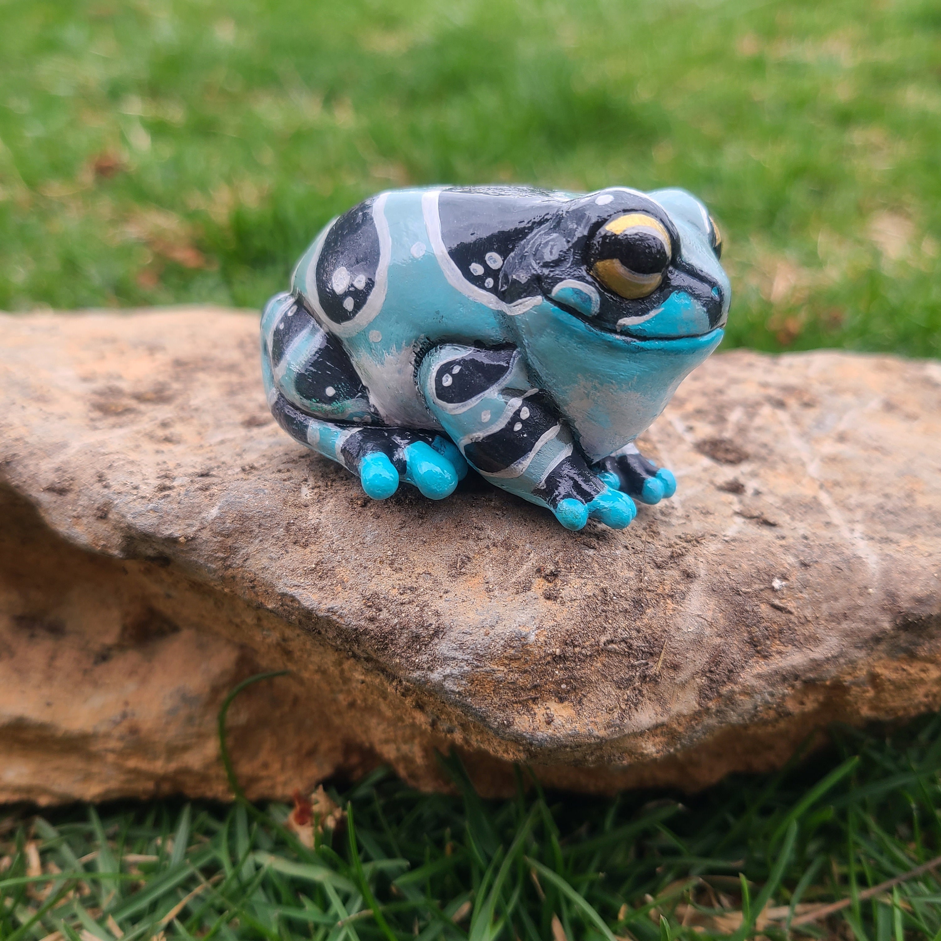 BD-Frog カスタム CUSTOM Amazon Milk Frog Friend- Hand Painted Resin Frog Figurine