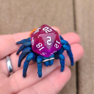 Uchwyt na kostki Tarantula D20 - ręcznie malowana żywiczna figurka pająka