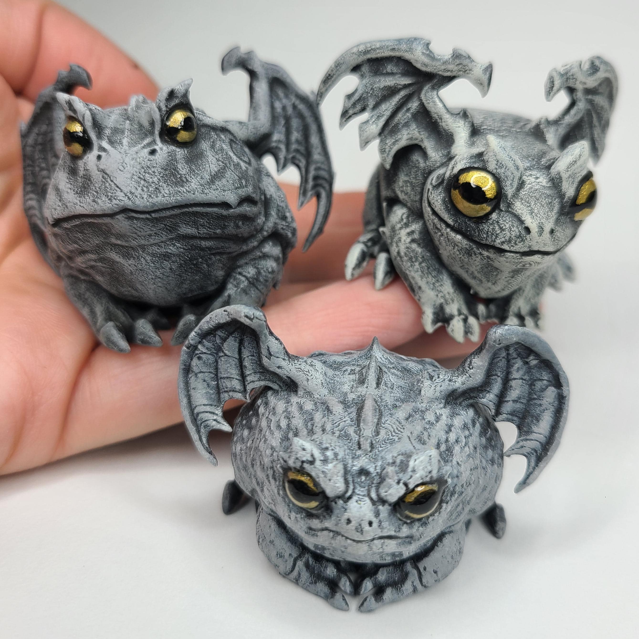 Frogoyle ガーゴイル レインフロッグ フィギュア - 手描き樹脂製カエル