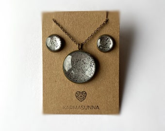 Jewelry set necklace + stud earrings with cabochon silver-black confetti