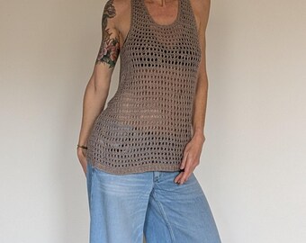 Bamboo tank top with mesh pattern, a perfect piece for summer