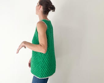 dress or blouse, a versatile and unique garment, Scottish yarn and cotton for this bubble stitch sleeveless top