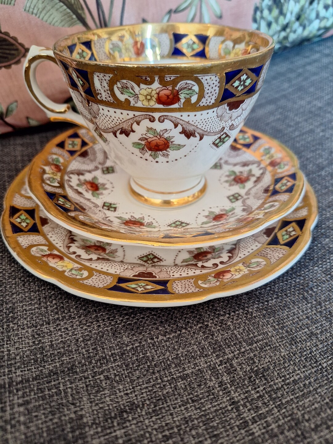 Lovely Royal Tara Fine Bone China Trio Made in Ireland, Cup Saucer