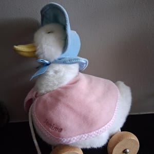 Beatrix potter Jemima puddle duck pull along toy