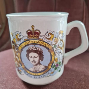 Caneca Real de Chá/Café, Jubileu de Prata da Rainha Elizabeth 1977