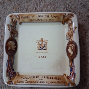 1935 Silver Jubilee King George 5th Bass advertising small dish Newhall Pottery