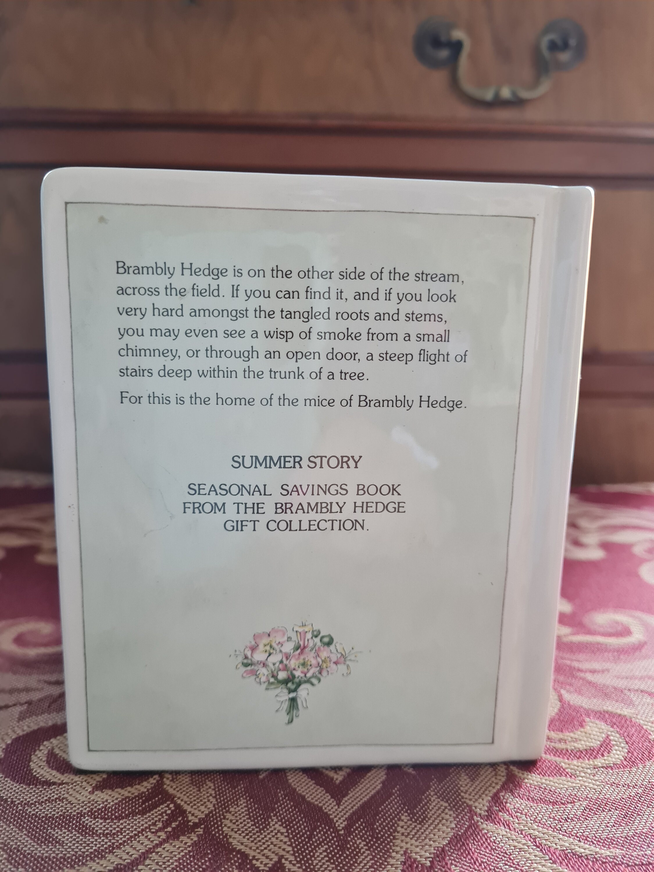 Brambley Hedge Summer Story ブック型貯金箱 Brambley Hedge Summer Story ブック型貯金箱 Brambley Hedge Summer