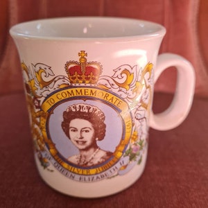 Bridgewood Royal Tea/Coffee Mug, Queen Elizabeth&#39;s Silver Jubilee 1977