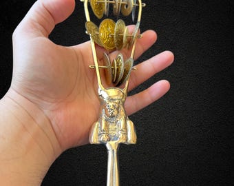 Sistro de latón de Sekhmet, diosa egipcia del poder, sonido sagrado, instrumento musical de decoración espiritual para rituales y sanación, hecho en Egipto.