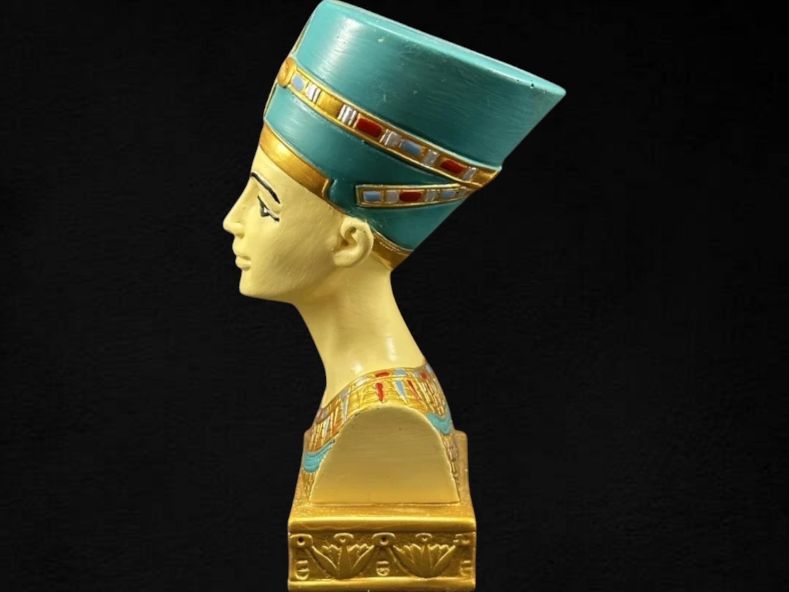 ネフェルティティ胸像：古代エジプトの女王の彫刻 - Etsy 日本