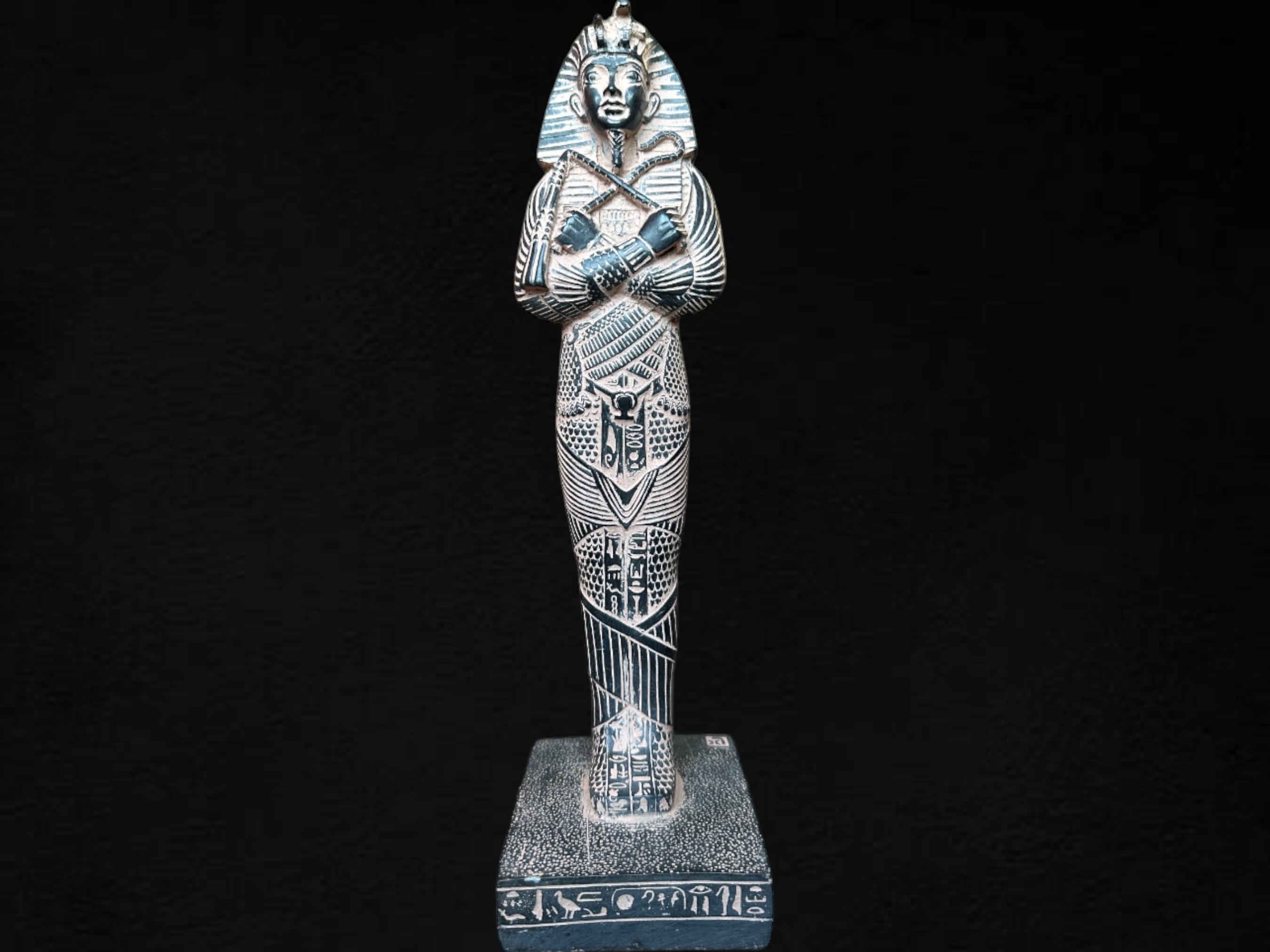 ツタンカーメン王の像：古代エジプトのツタンカーメン像 - Etsy 日本