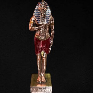 Statue of Pharaoh Tutankhamun Unique Copper Egyptian Statue of King Tut Rare Egyptian Art Tutankhamun sculpture Tutankhamun Made in Egypt