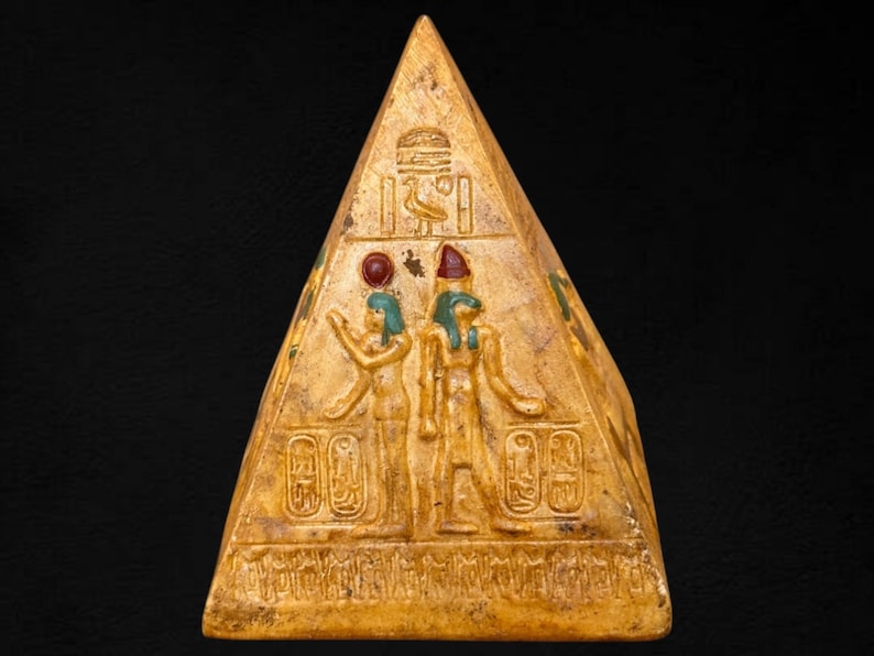 Great Pyramid of Giza Egyptian Pyramid Statue Unique Symbol of Ancient ...