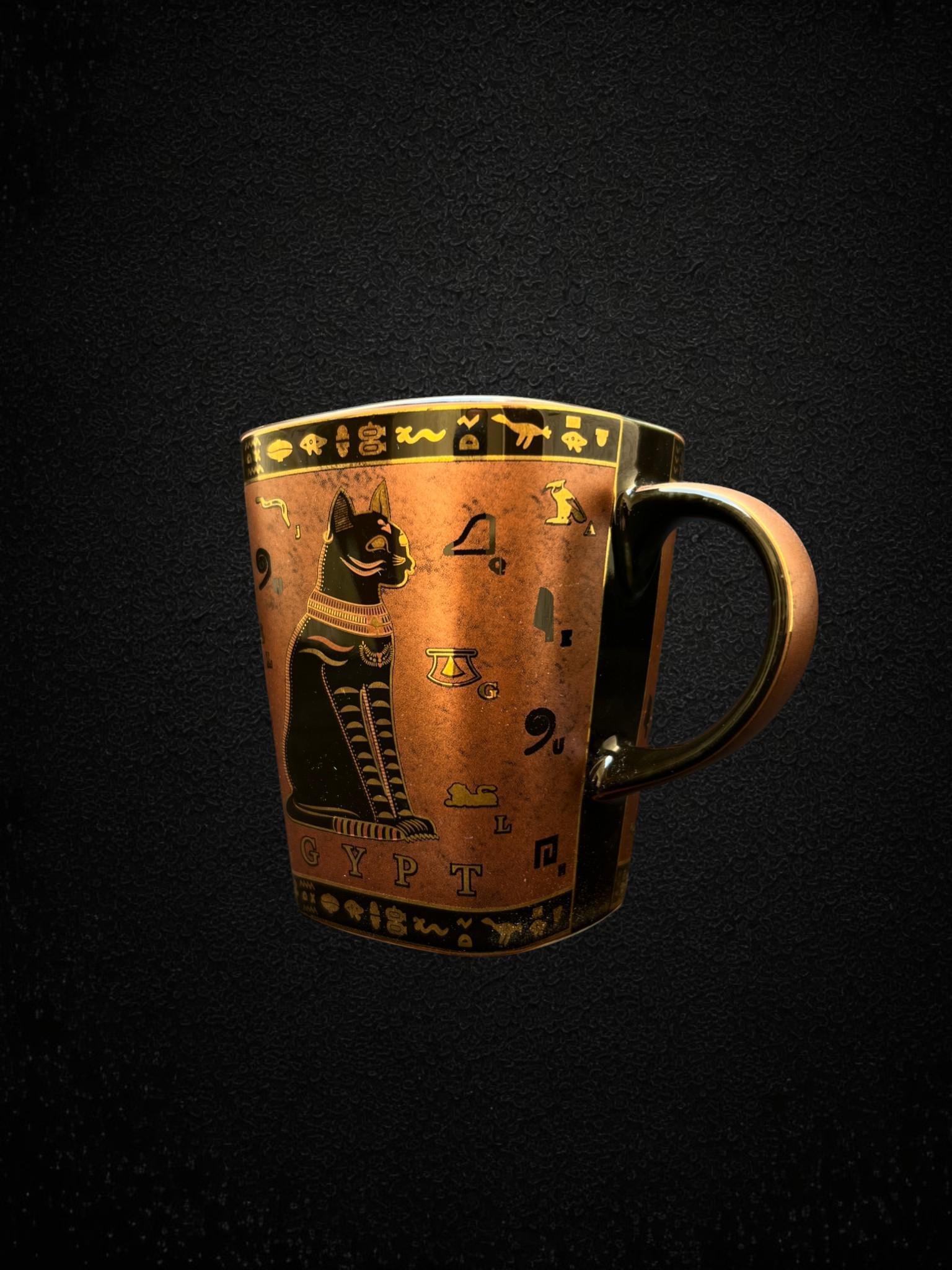 マグカップ /エジプト製 バステト猫のコーヒーマグ：古代エジプト美術の陶器製マグカップ